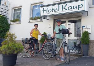 Hosté ubytování Hotel KAUP + 20 fotografií