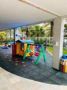 Kawasan permainan kanak-kanak di Apartamento Alto Padrão - Home Resort Laguna