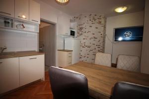 Kuchyňa alebo kuchynka v ubytovaní Apartment ZO-NA