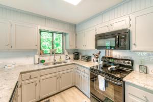 Gallery image of LKA Getaway in Bumpass +41 photos