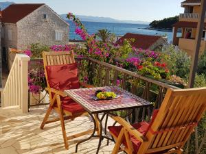 Hrvatska, SUČURAJ-HVAR, Apartments Mladen