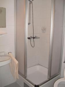 Phòng tắm tại Gasthof Zum heiligen Nikolaus