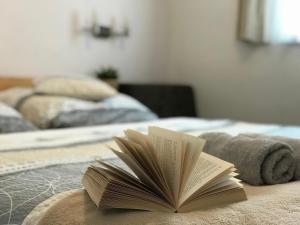 Letto o letti in una camera di Pension Crhan