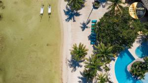 an overhead view of the beach and the ocean at Portofino Beach Resort in San Pedro