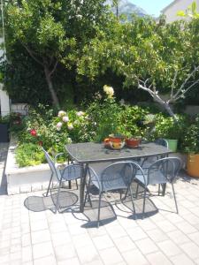 Zahrada ubytování Apartments Centar - Mirjana