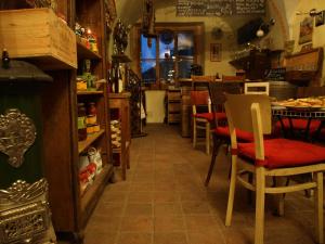 Restoran või mõni muu söögikoht majutusasutuses Apartmány č.p. 9