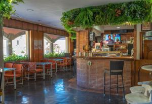 Lounge nebo bar v ubytování Hotel Río Cea