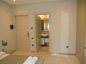 Koupelna v ubytování B&Beach Cagliari guest house + 37 fotografií