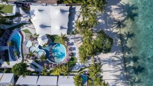 an overhead view of a resort with a swimming pool at La Vida Samui in Chaweng
