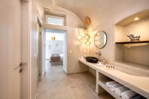 Gallery image of Hill Suites in Fira