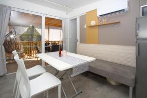 Fotografie z fotogalerie ubytování Mobile Home Baško Polje TBMrent v destinaci Baška Voda