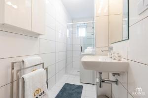 Kúpeľňa v ubytovaní Apartament Gryf w sercu Szczecina-SANNEL Apartments for rent