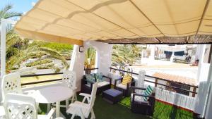 A seating area at Pueblo Blanco