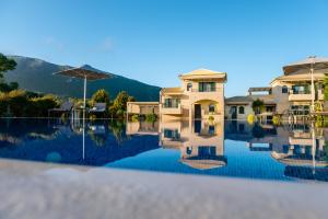 The swimming pool at or close to Liostasi