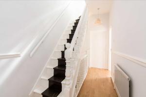 Gallery image of Spacious 4 bed with Parking near Nottingham City Centre - 184 Gregory House in Nottingham