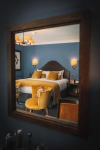 Bridge House Hotel & Silver Howe View Cottage客房内的一张或多张床位