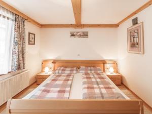 Posteľ alebo postele v izbe v ubytovaní Urlaub am Bauernhof Feldbauer + 13 fotografií