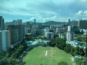 Nespecifikovaný výhled na destinaci Hongkong nebo výhled na město při pohledu z hotelu