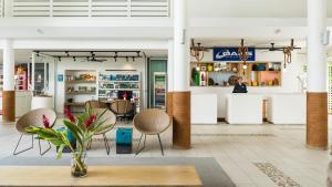 Oaks Port Douglas Resort酒廊或酒吧区