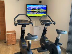Posilňovňa alebo fitness centrum v ubytovaní Appartements Am Burgsee