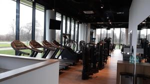 Centrum fitness w obiekcie APARTLUX Seaside Park - bezpośredni widok na morze