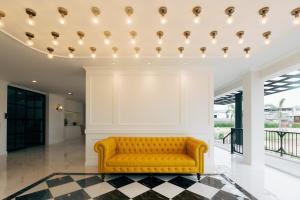 Posezení v ubytování Chanita Hotel Chumphon