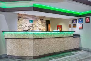 Khu vực sảnh/lễ tân tại Quality Inn St Robert - Ft Leonard Wood +30 ảnh