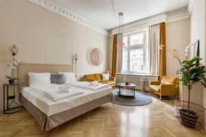 Posteľ alebo postele v izbe v ubytovaní Danube Dream Home In The Absolute Center