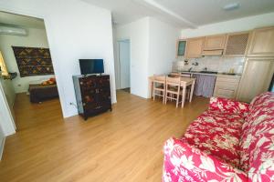 A kitchen or kitchenette at Colle Regnano