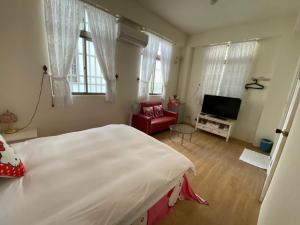 小城堡民宿Little Castle hotel 19窩窩近東大門夜市好停車電視和／或娛樂中心
