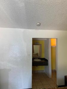 Abram Inn - Arlington