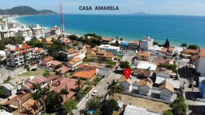 Casa AMARELA - A 70 Metros da Areia da Praia dos Ingleses - 6 Pessoas