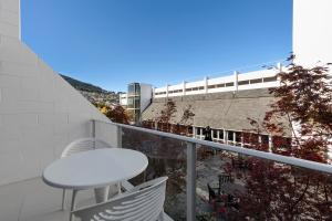 Balkón nebo terasa v ubytování Crowne Plaza Queenstown by IHG