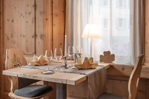Hotel Crusch Alba Zernez 음료