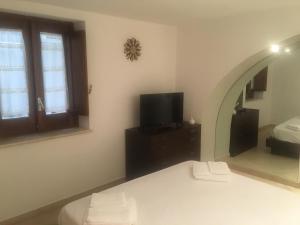 Gallery image of TraMura Camera con vasca idromassaggio in Trapani