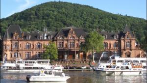 Afbeelding uit fotogalerij van Old Bridge View Apartment in Heidelberg