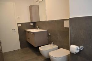 Phòng tắm tại Appartamento Casa Alpi
