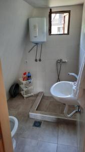 Kopalnica v nastanitvi Katun Mokra accommodation & horseback riding