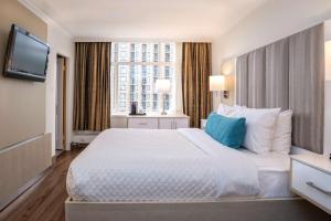 Postel nebo postele na pokoji v ubytování Best Western Dorchester Hotel + 37 fotografií