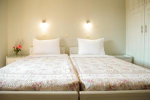 Gallery image of Eleni Apartments in Roda