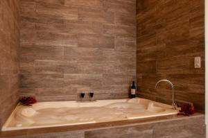 Koupelna v ubytování Toucan Platinum Suites Aparthotel