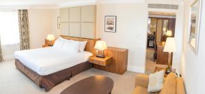 Voodi või voodid majutusasutuse Best Western Plus Moat House Reading toas