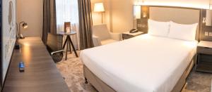 Voodi või voodid majutusasutuse Best Western Plus Moat House Reading toas