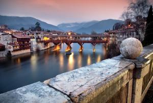 Fotografia z galérie ubytovania Vicolo J. Da Ponte - Bassano Centro Storico v destinácii Bassano del Grappa