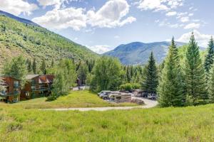 Gallery image of Mountain-View Vail Condo with Balcony and Gas Grill! in Vail
