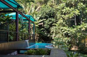 A piscina localizada em Paraíso Azul Retiro ou nos arredores