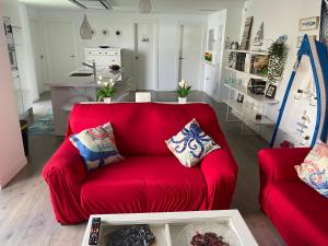 Posedenie v ubytovaní Ático 90m de terraza, jacuzzi privado y cargador de coche eléctrico en Cabria, Almuñecar