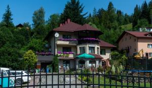 Budynek, w którym mieści się apartament