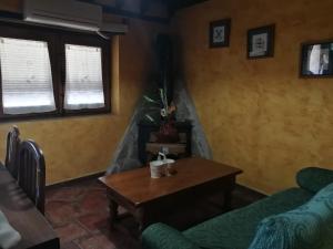 Część wypoczynkowa w obiekcie Apartamentos Anateresa