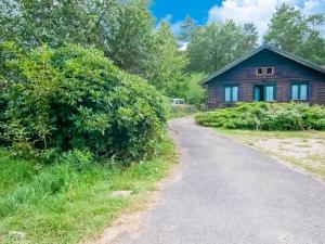 Zahrada ubytování Chalet in Jalhay near High Venn Nature Park